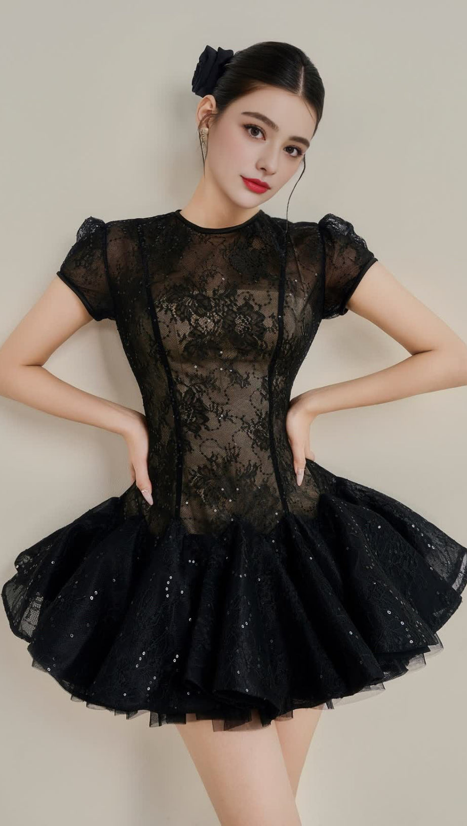 miniabito gonfio in pizzo con paillettes Kelly nero