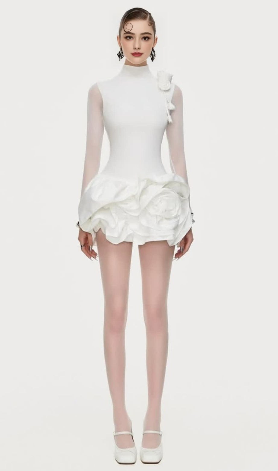 Weißes Netz-Minikleid mit 3D-Blumensaum