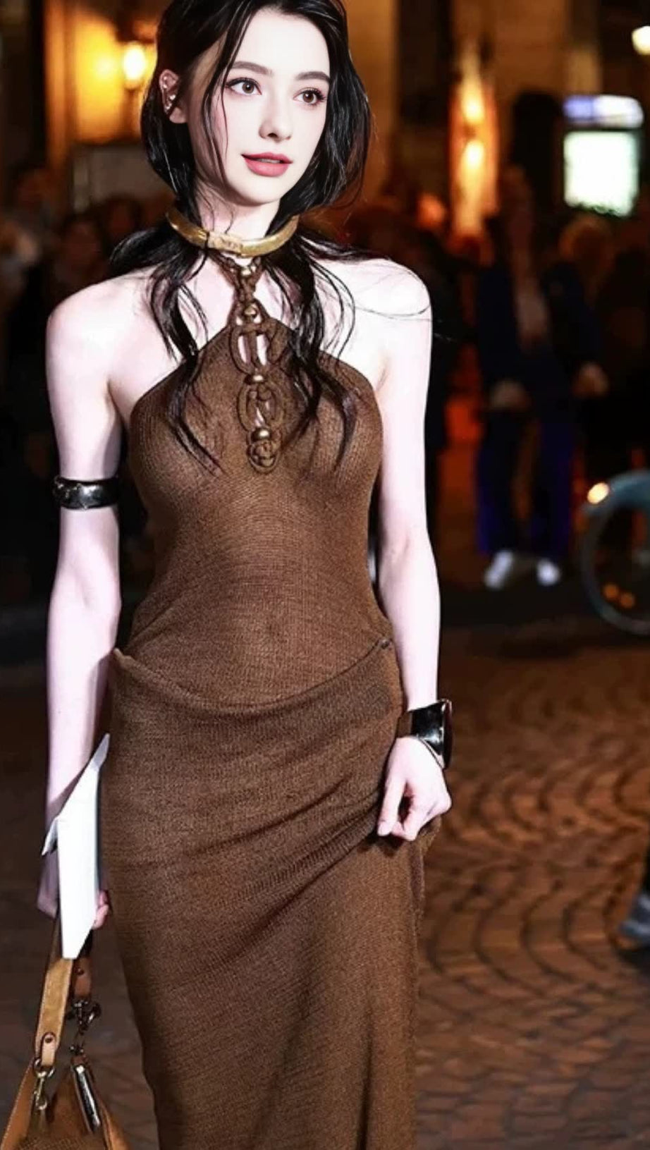 Neckholder-Maxikleid aus Strick