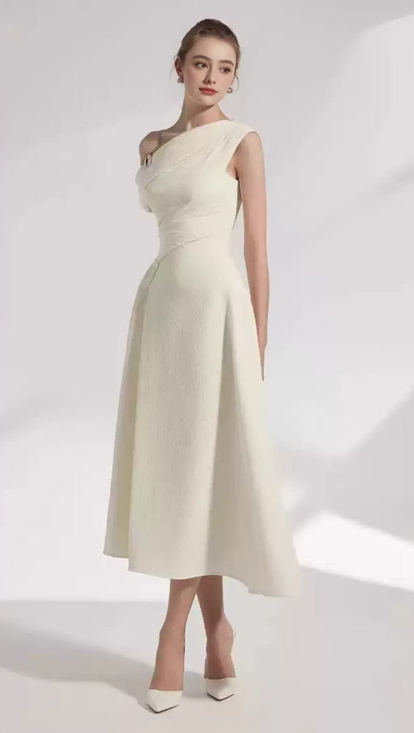 AIIZIE LUCY ONE-SHOULDER A-LINE MIDI DRESS IN WHITE - product image