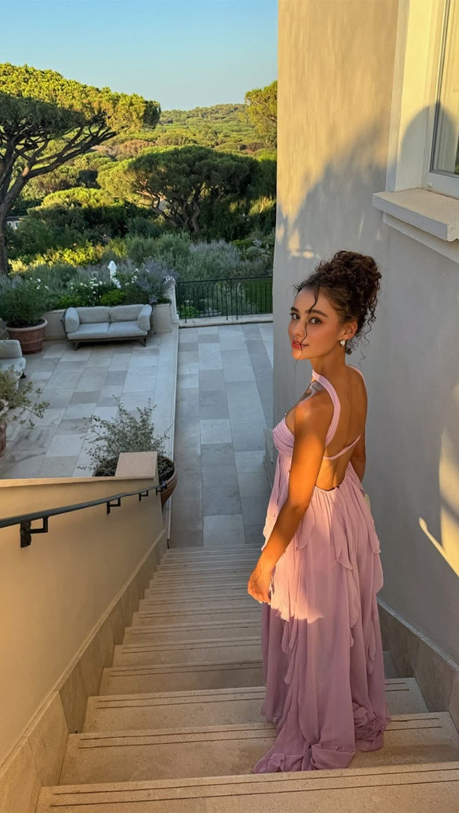 UNREGELMÄSSIGES MAXIKLEID AUS SPITZE IN Lila