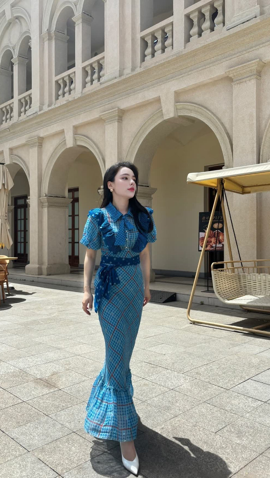 BLUE ELEGANT HOUNDSTOOTH MAXI DRESS WITH POLKA DOT ACCENTS AND RUFFLES