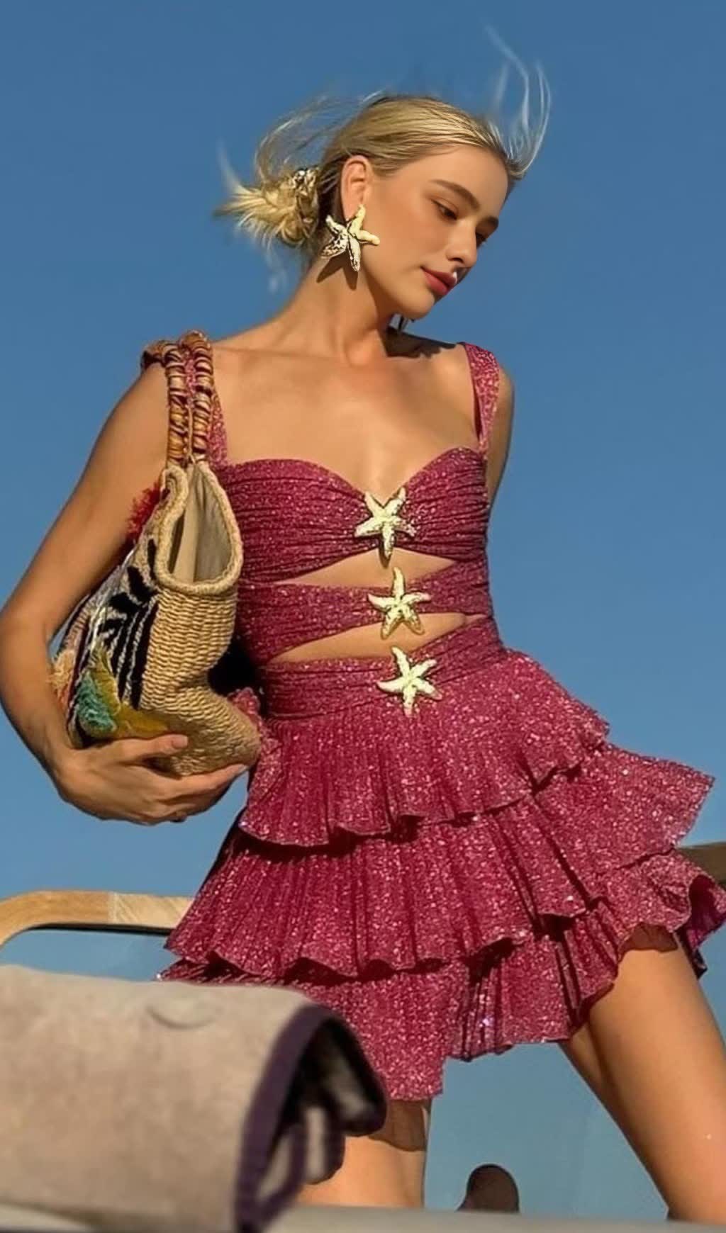 Minikleid mit Seestern-Ausschnitt