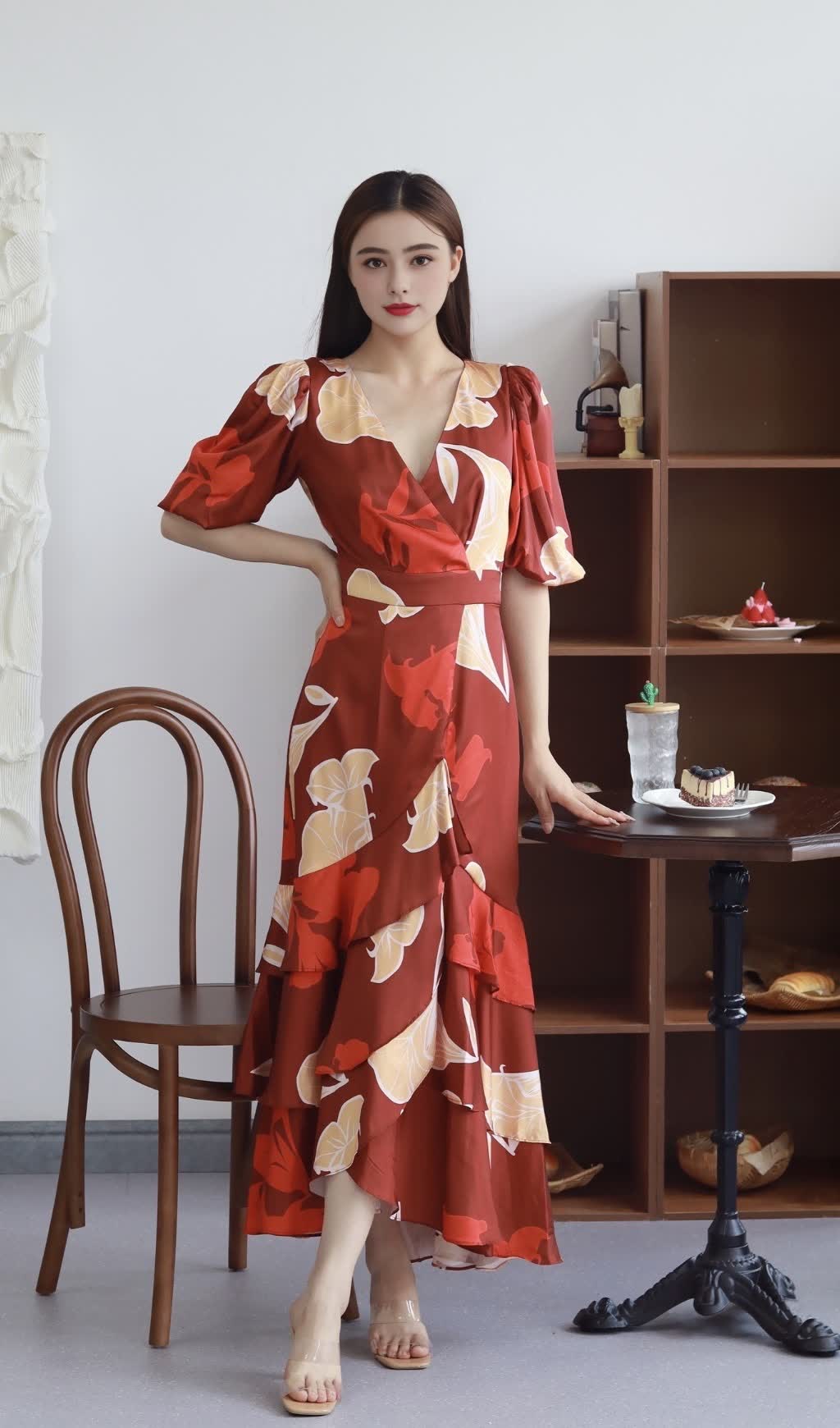 BROWN FLORAL PRINT TIERED MAXI DRESS WITH PUFF SLEEVES