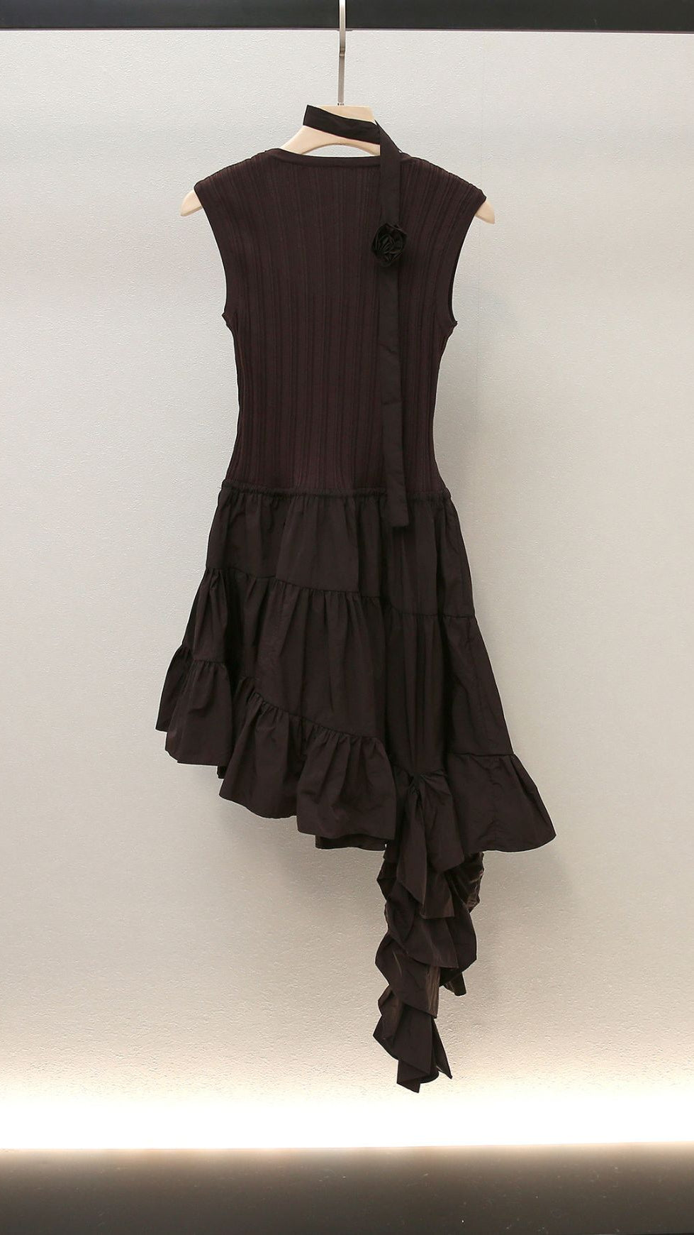 CHIC HUONG BROWN ASYMMETRICAL TIERED KNIT MIDI DRESS