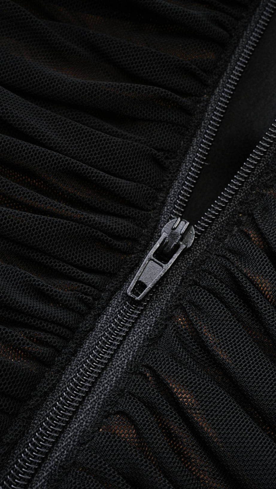 Gwenonwy – Schwarzes, gerüschtes Netzoberteil und Rock-Set 