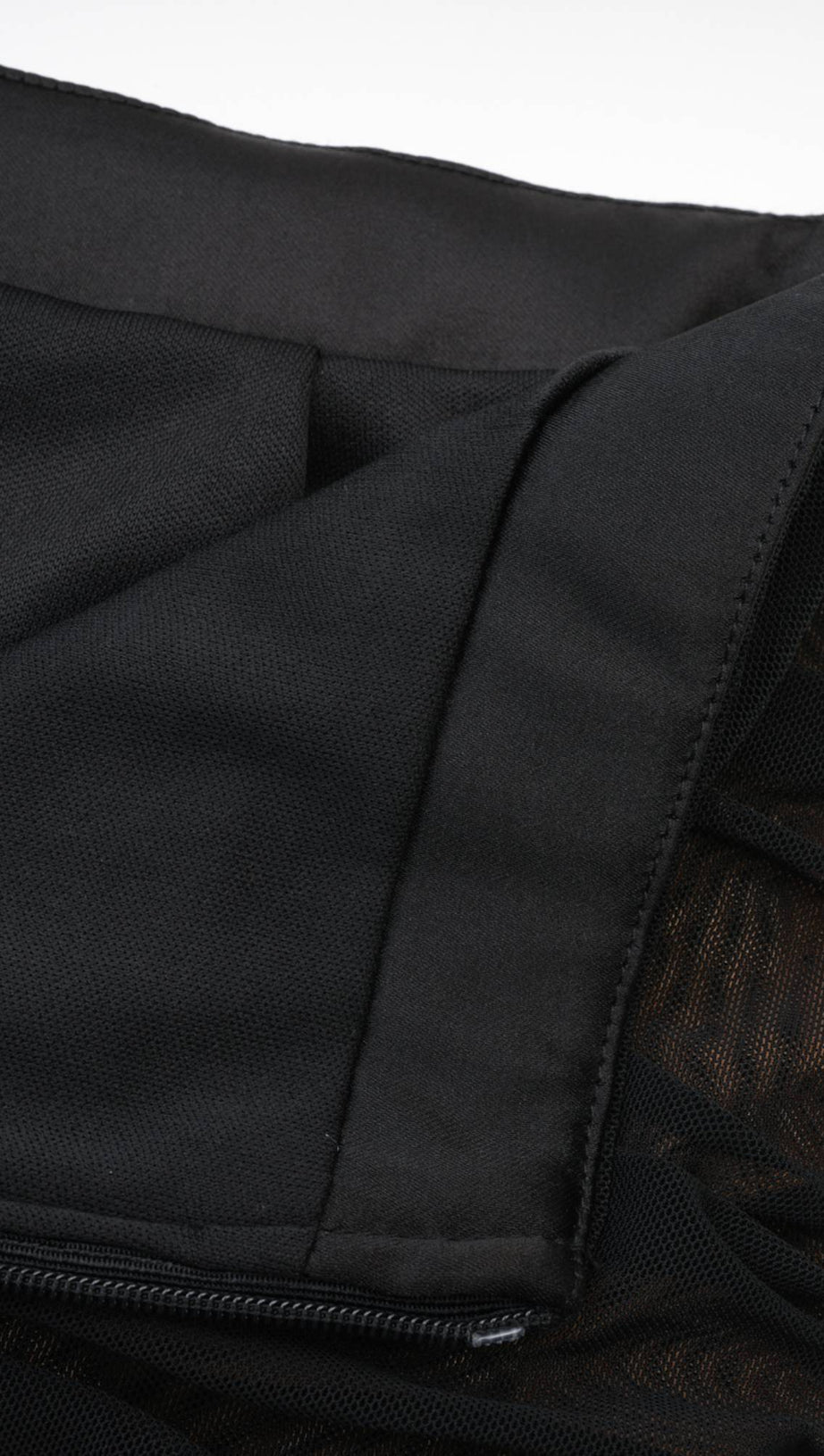 Gwenonwy – Schwarzes, gerüschtes Netzoberteil und Rock-Set 