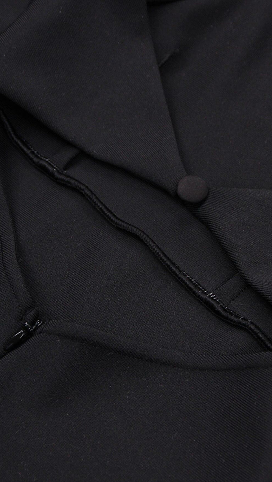 LONG SLEEVE TIGHT BACKLESS DRESS IN BLACK