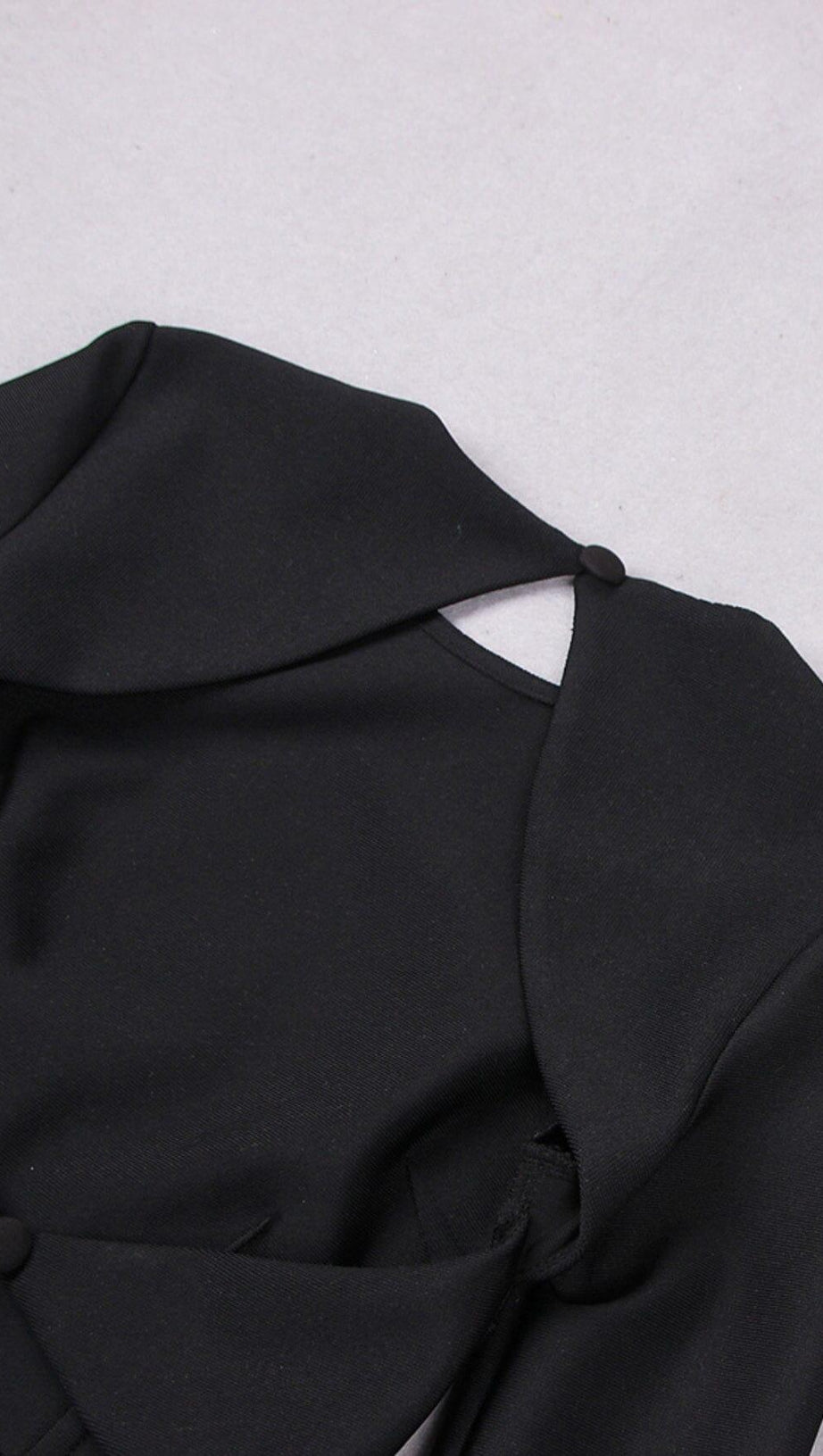 LONG SLEEVE TIGHT BACKLESS DRESS IN BLACK