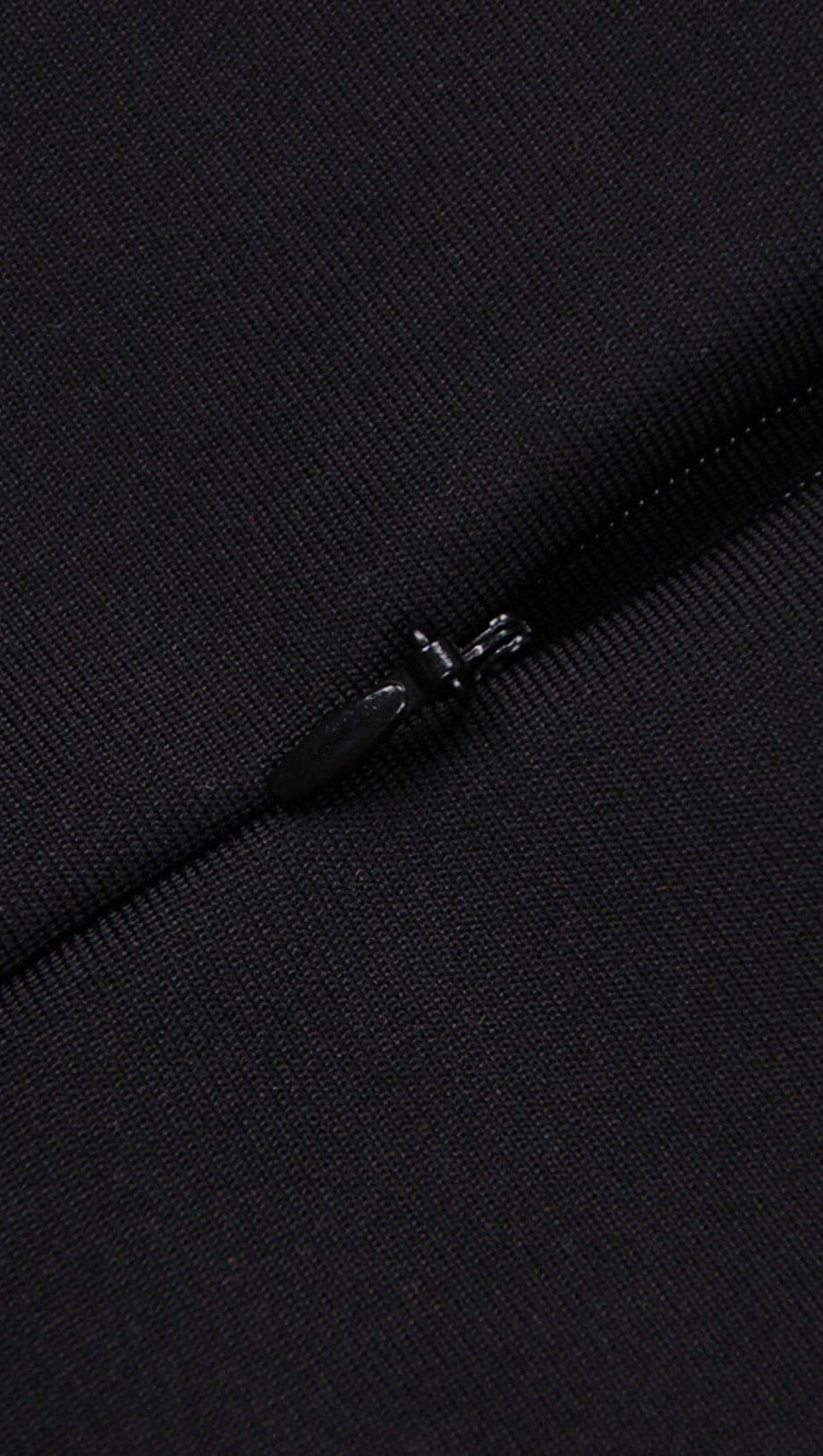 LONG SLEEVE TIGHT BACKLESS DRESS IN BLACK