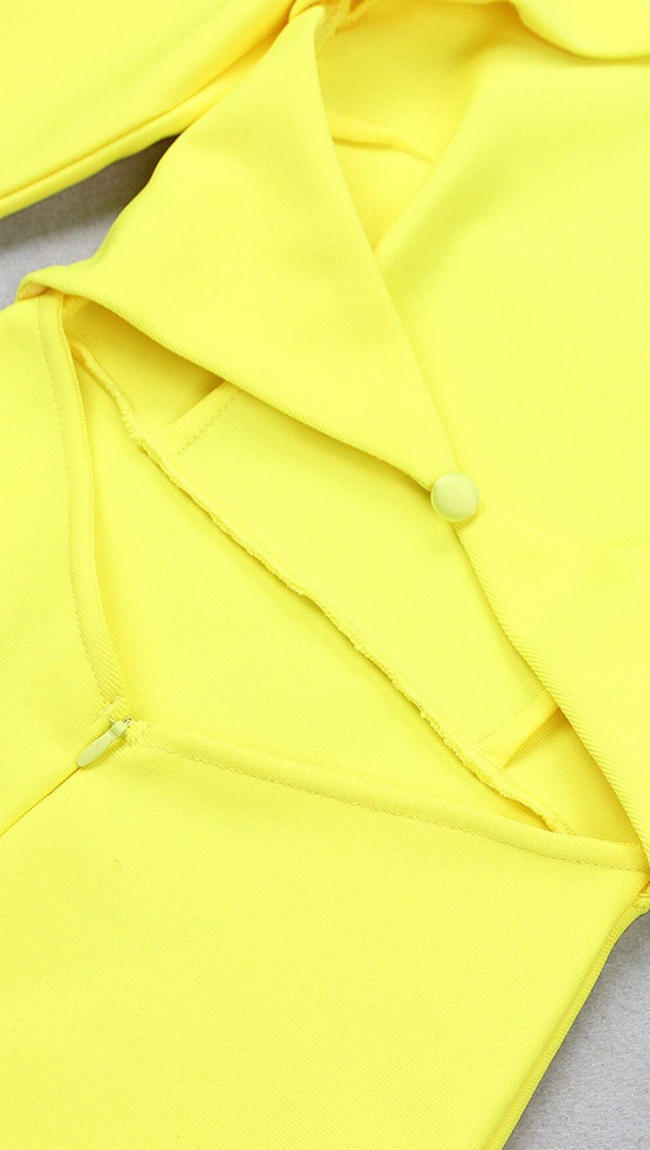 LONG SLEEVE TIGHT BACKLESS DRESS IN YELLOW