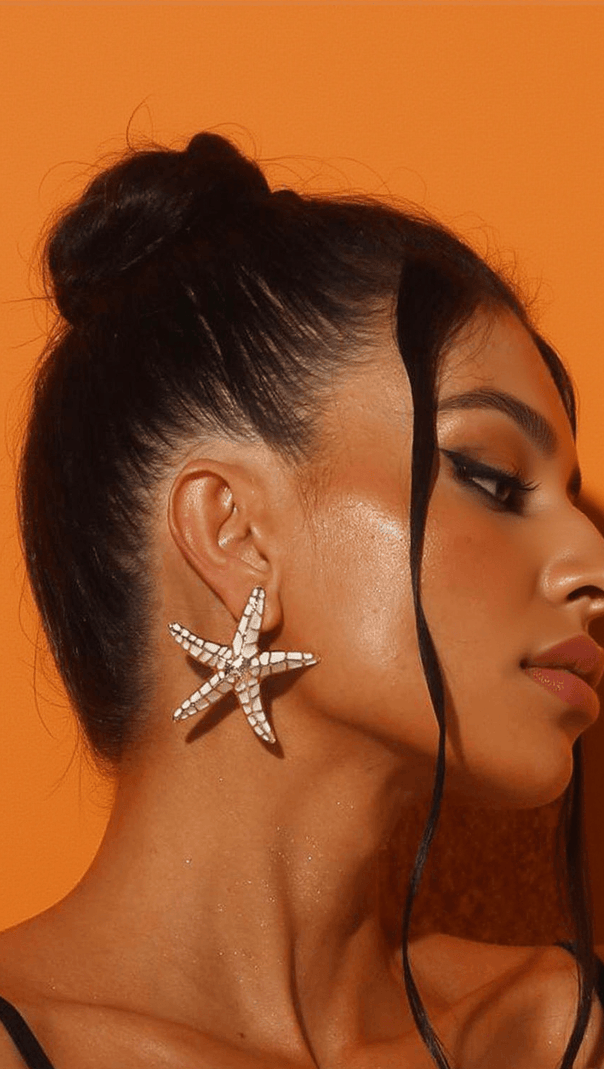 AIIZIE SHEPHERD STARFISH EARRINGS IN BEIGE - product image