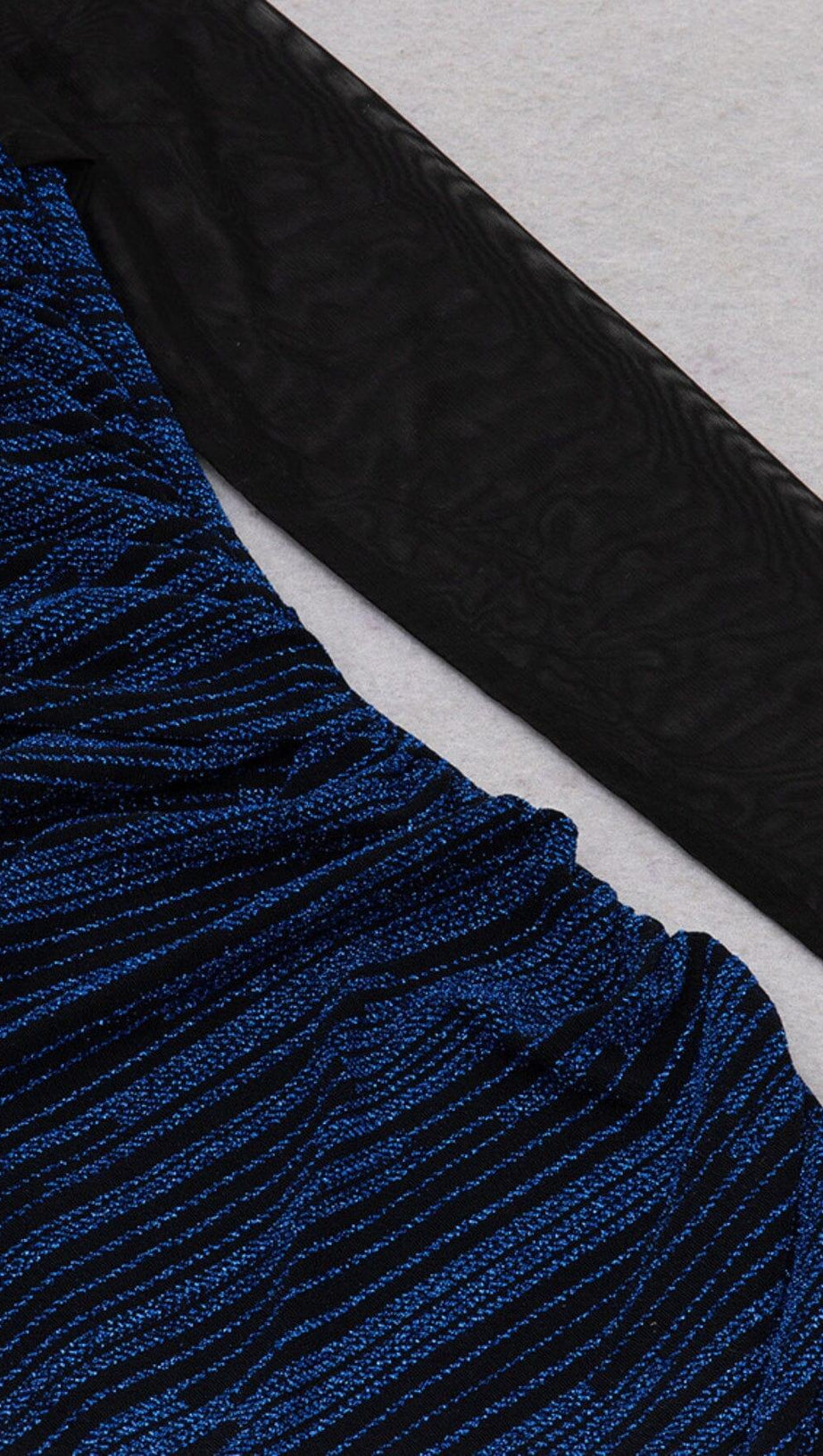 LONG SLEEVE BANDAGE DRESS IN NAVY BLUE