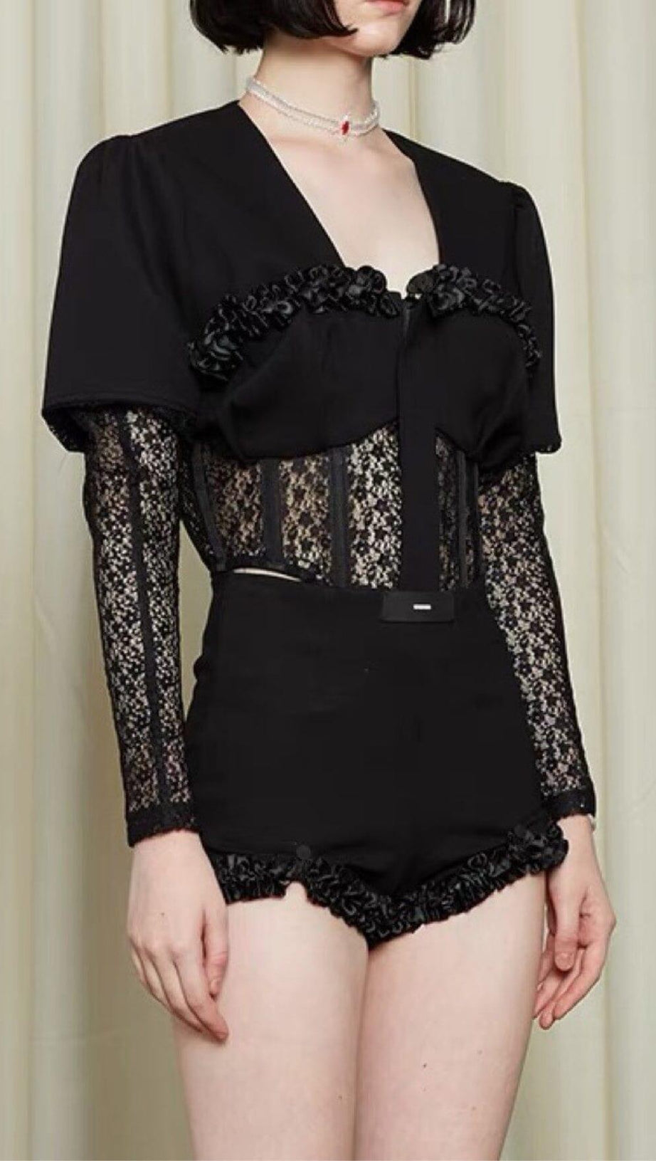 Zweiteiliger Netzkorsettanzug in Schwarz