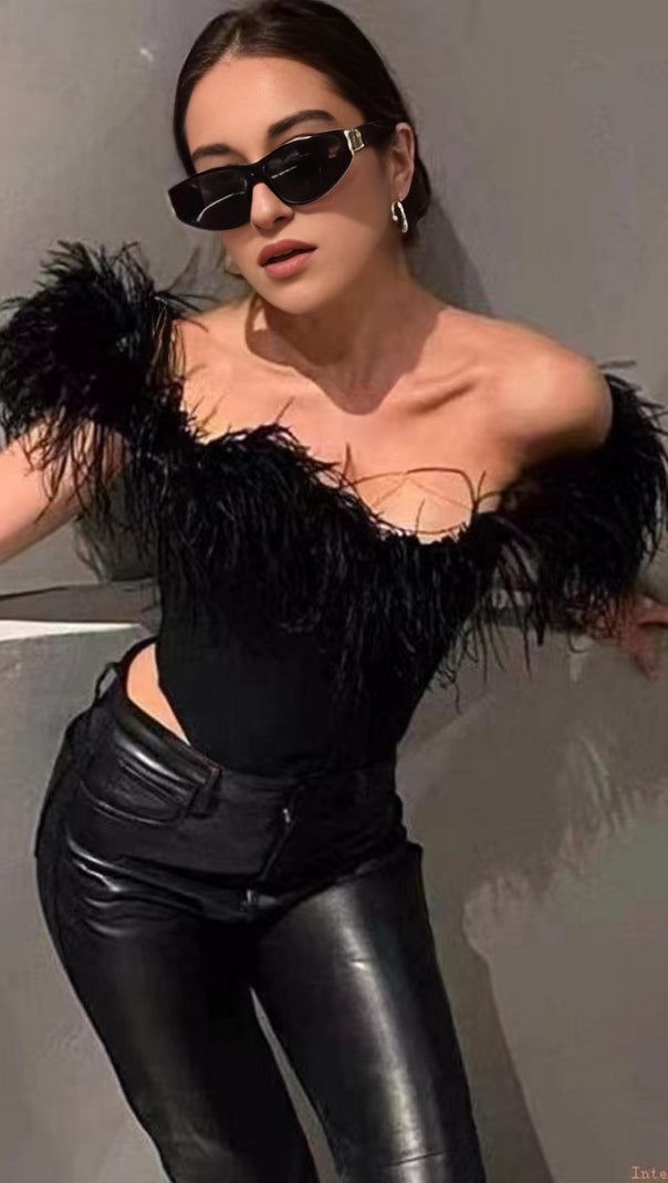 AIIZIE OFF SHOULDER FEATHER CORSET TOP - product image