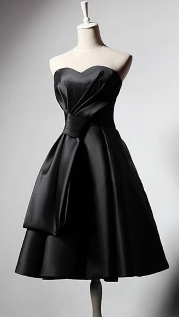 AIIZIE STRAPLESS SATIN MIDI DRESS IN BLACK - product image