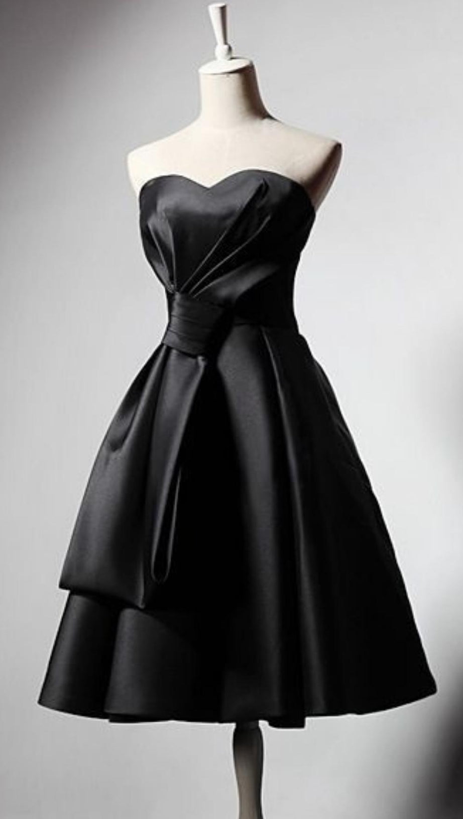 STRAPLESS SATIN MIDI DRESS IN BLACK