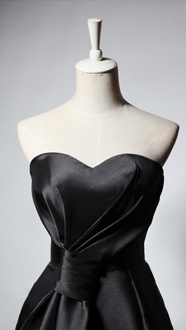 AIIZIE STRAPLESS SATIN MIDI DRESS IN BLACK - product image