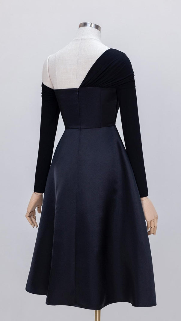 AIIZIE BLACK DIAGONAL SHOULDER LONG SLEEVE MIDI DRESS - product image