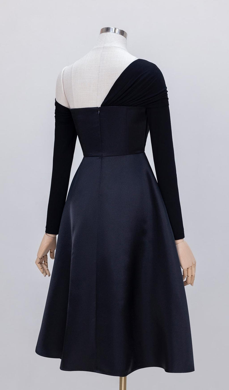 BLACK DIAGONAL SHOULDER LONG SLEEVE MIDI DRESS