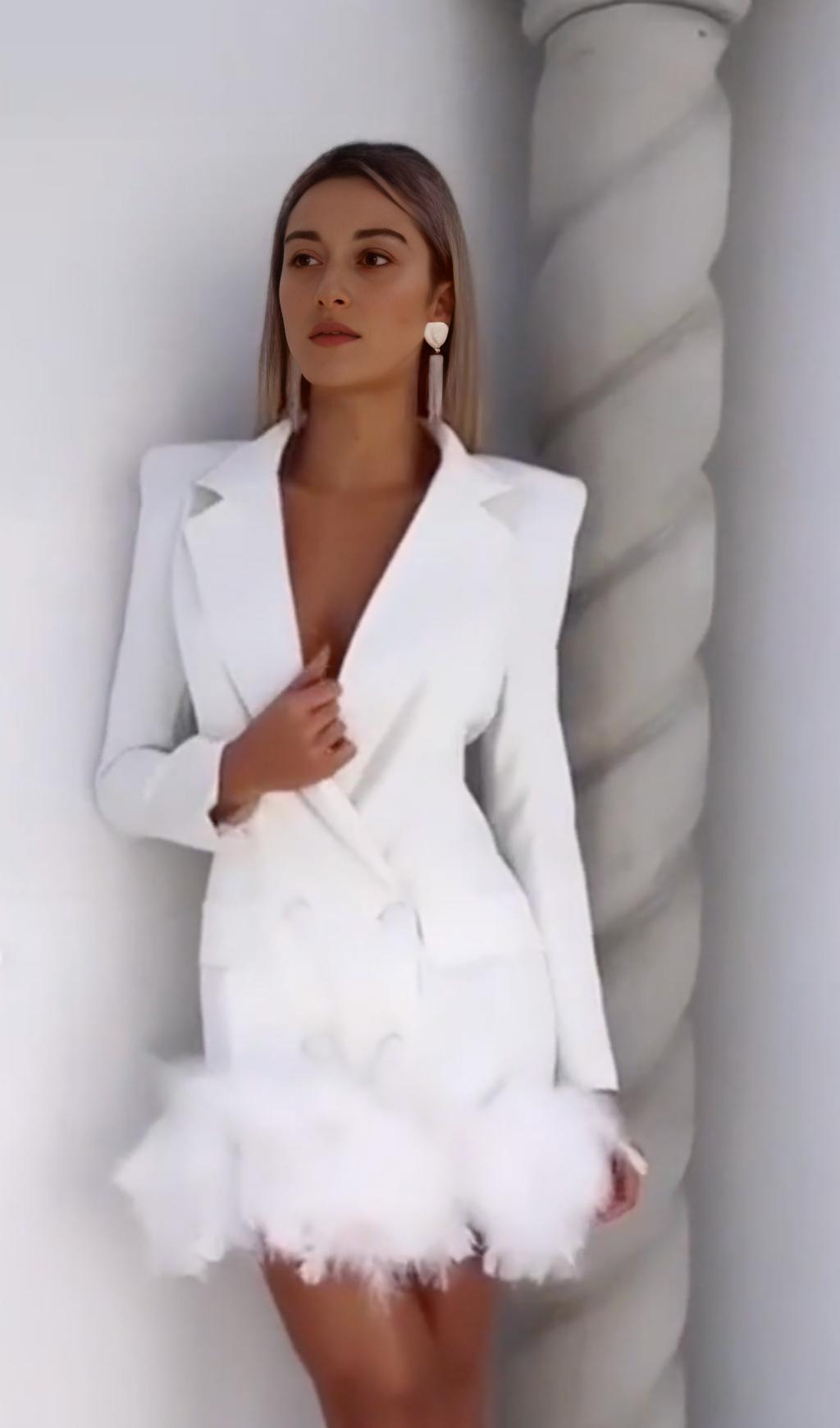 MINI ABITO BLAZER A MANICHE LUNGHE IN PIUME BIANCHE