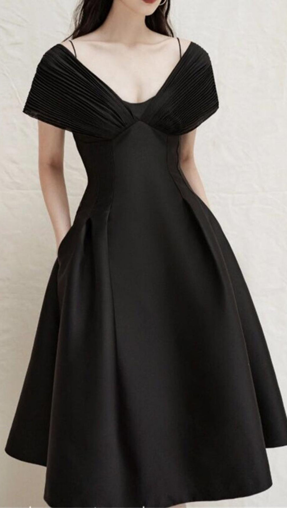 V NECK SLINKY MIDI DRESS