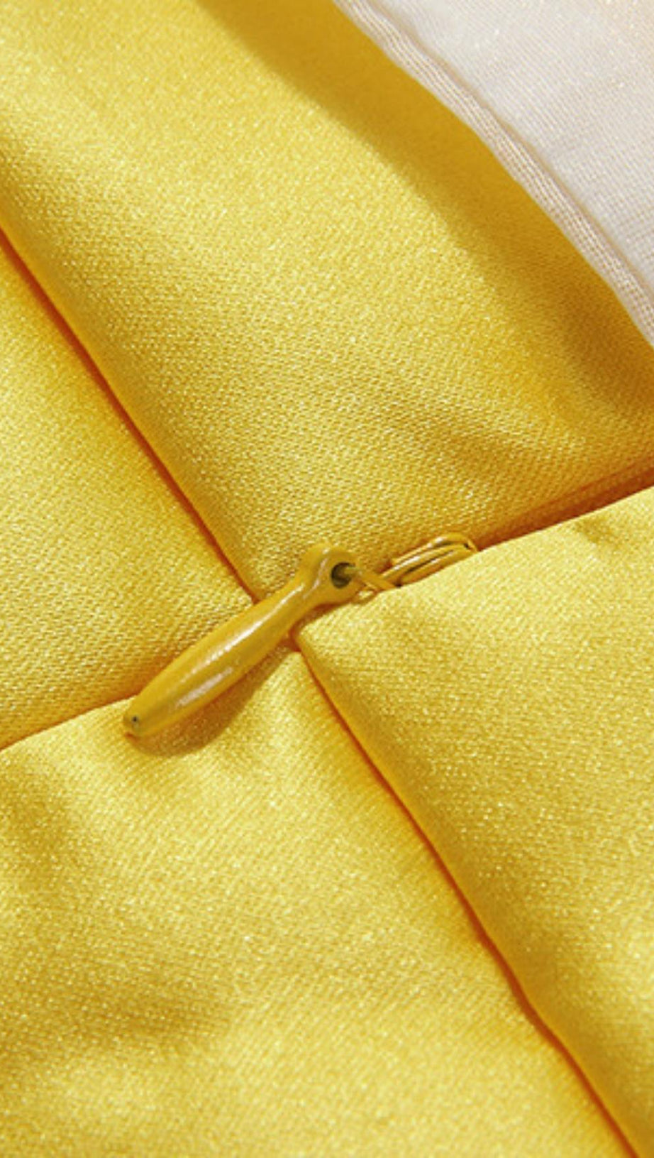 GELBE BLUME MIDIKLEID MIT LED-EINEM WORT