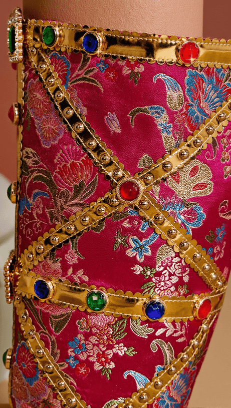 Tesni-Stiefel mit Blumenmuster und Strasssteinen