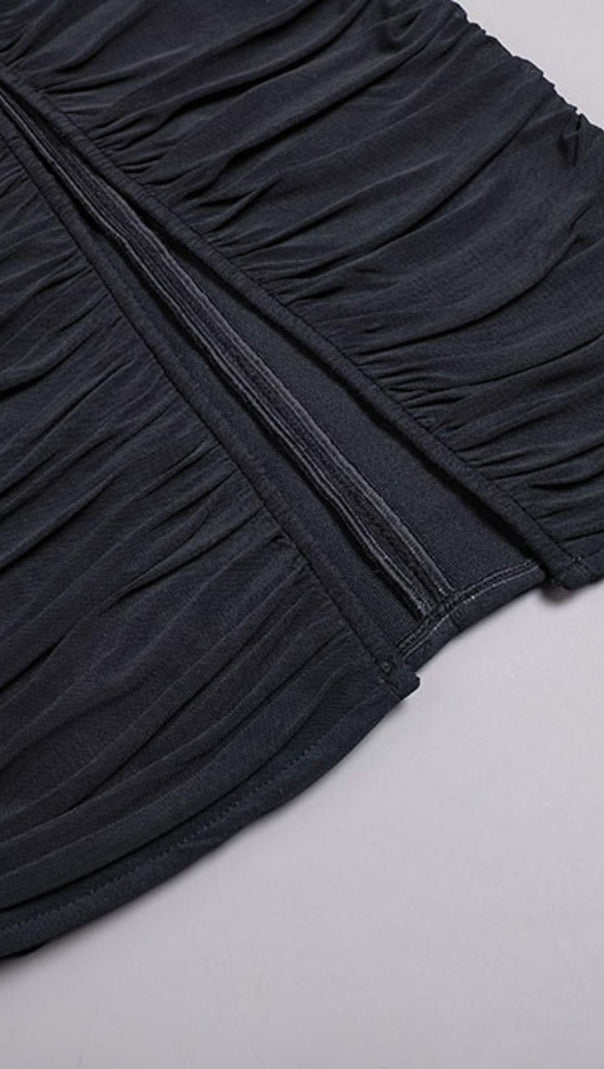 AIIZIE RUCHED STRAPLESS MIDI DRESS IN BLACK - product image