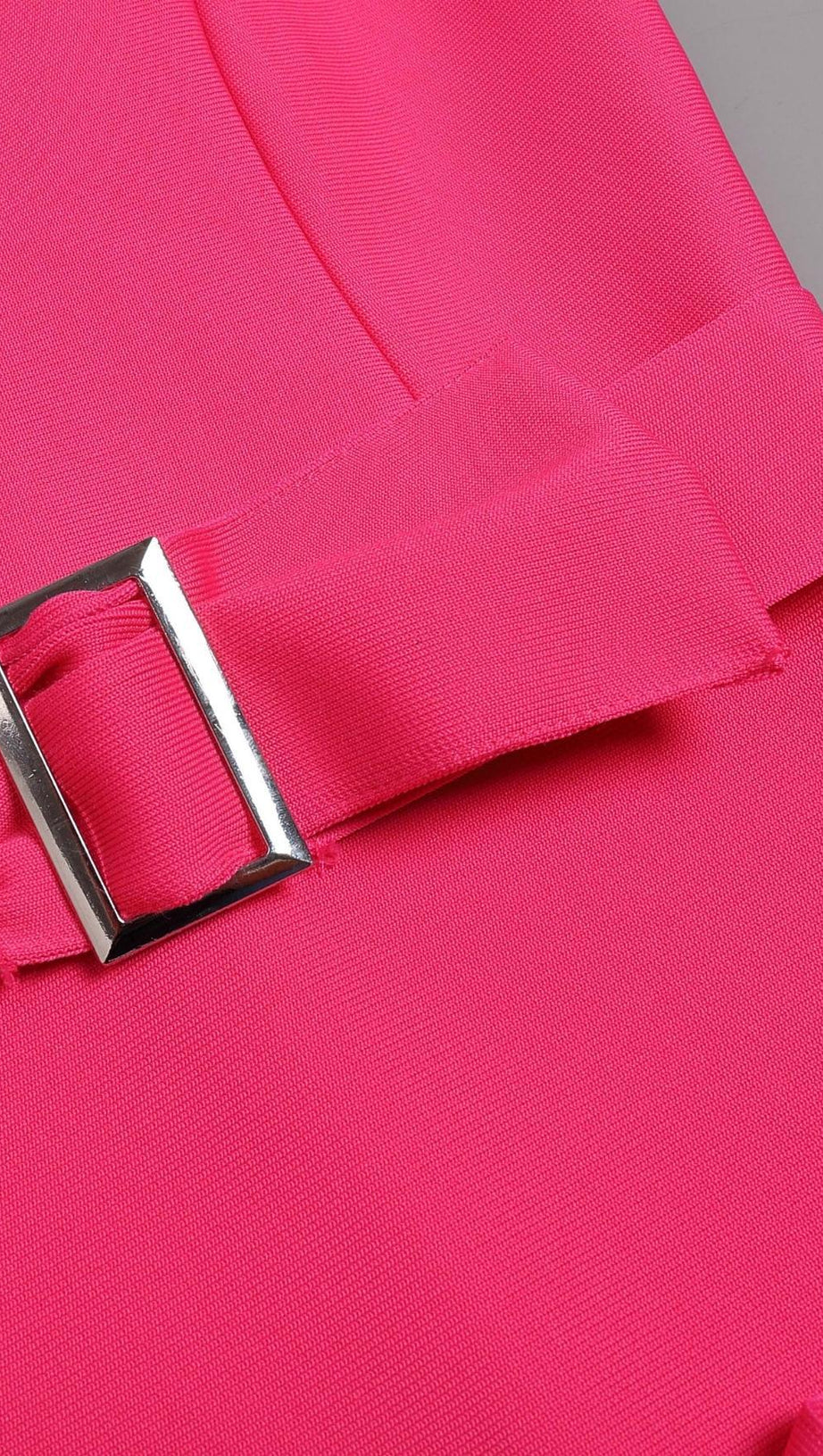 MIDIKLEID MIT EINER SCHULTER IN ROSA