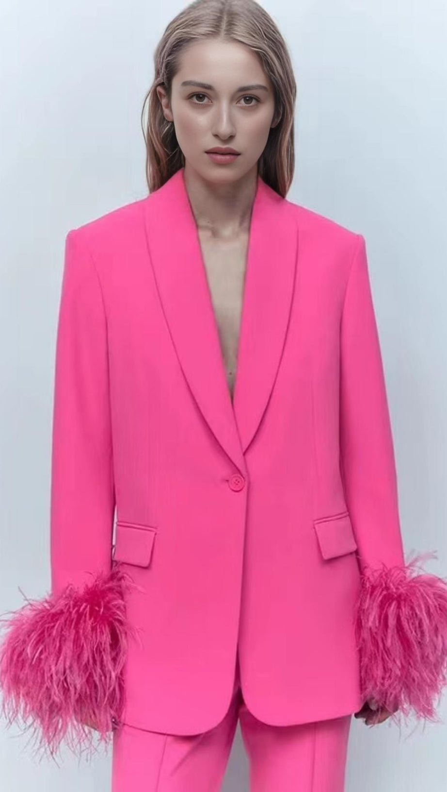 ABITO CON GIACCA DI PIUME ROSA SCURO