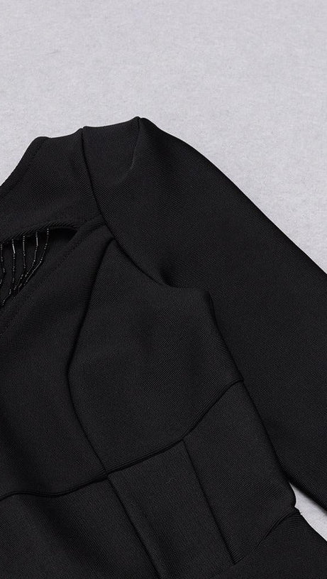CUT OUT LONG SLEEVES MIDI DRESS IN BLACK