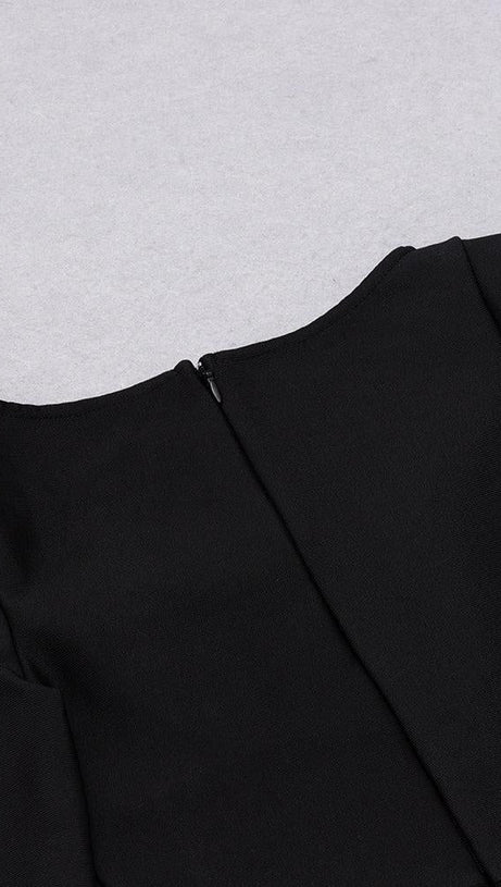 CUT OUT LONG SLEEVES MIDI DRESS IN BLACK