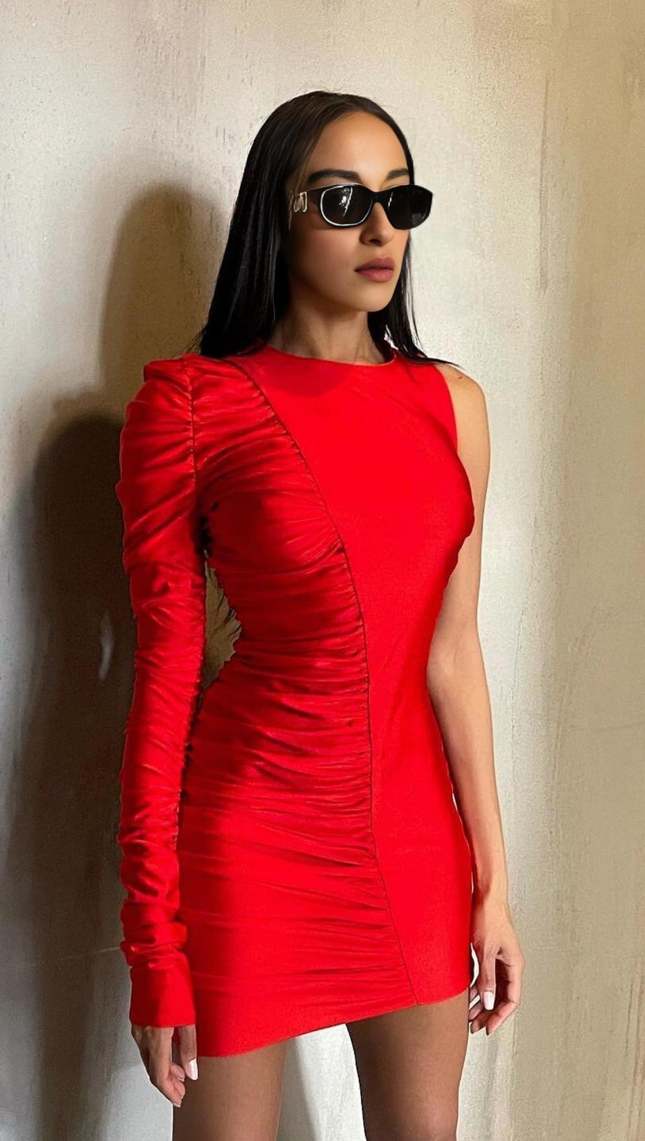 ONE SHOULDER RUCHED MINI DRESS IN RED