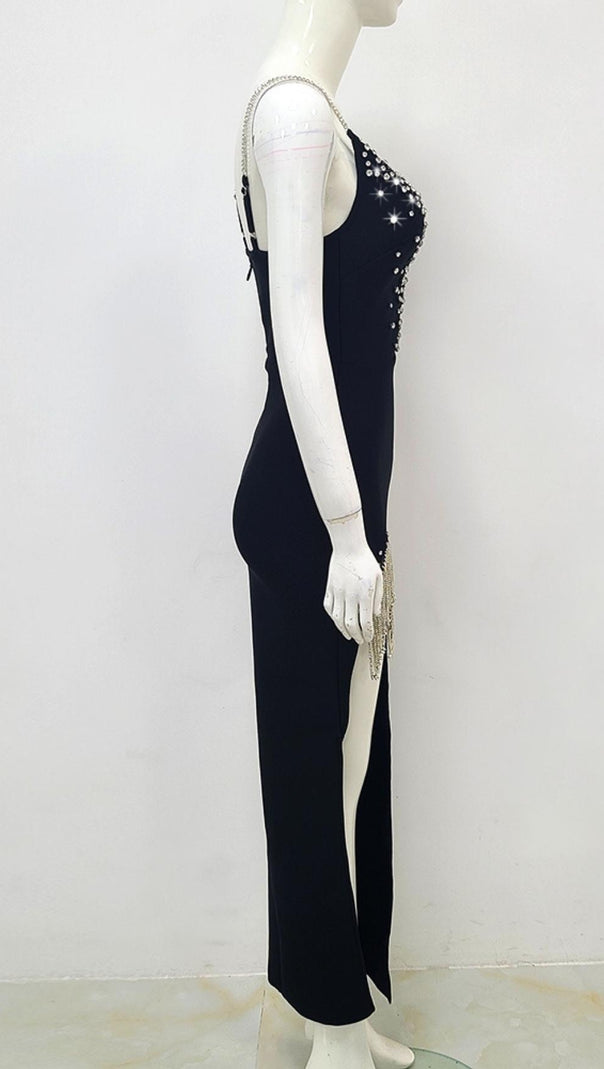 AIIZIE V NECK MAXI DRESS IN BLACK - product image