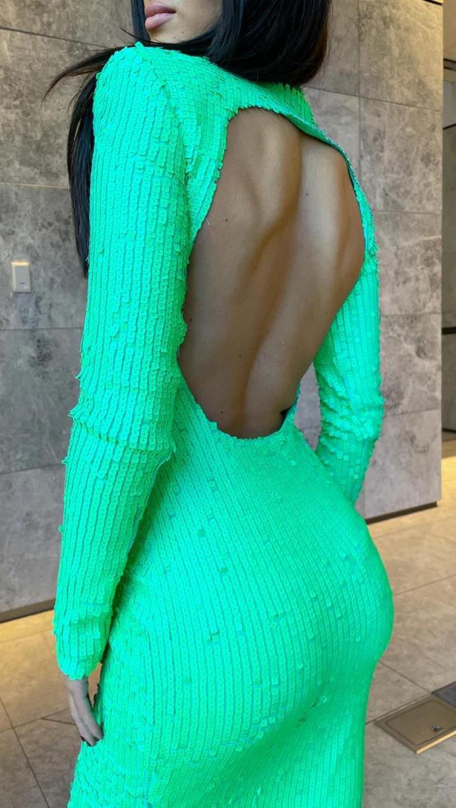 LONG SLEEVES BODYCON MIDI DRESS IN GREEN