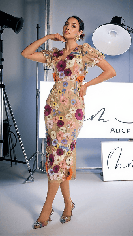 GRAYSON FLOWER EMBROIDERED MIDI DRESS IN APRICOT