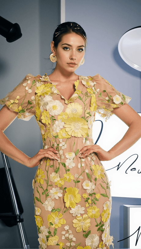 Grayson – Gelbes Midikleid mit Blumenstickerei