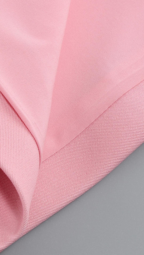 LANGÄRMELIGES MINIKLEID MIT V-AUSSCHNITT IN PINK