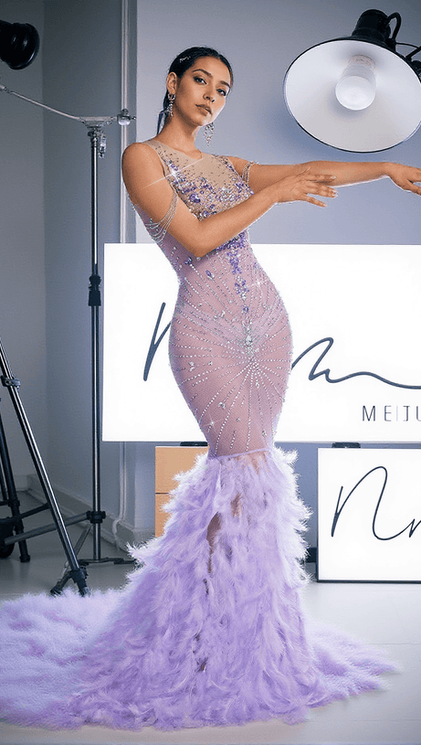 ABITO LUNGO CON PIUME E STRASS CHAVIV