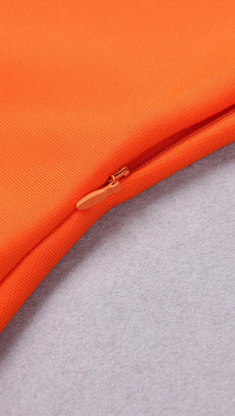 BODYCON STRAPLESS MIDI DRESS