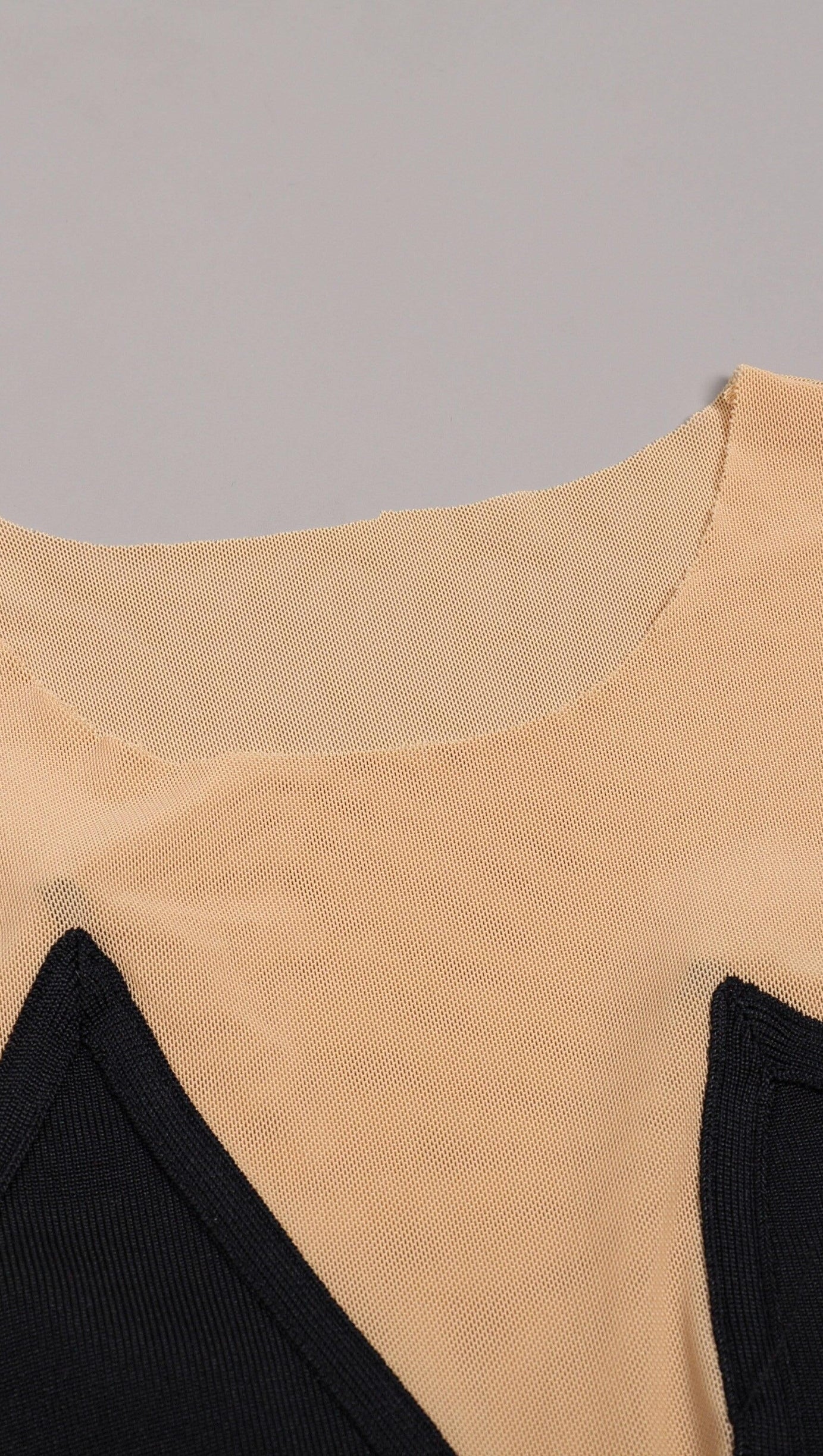 V NECK BODYCON MAXI DRESS IN BLACK