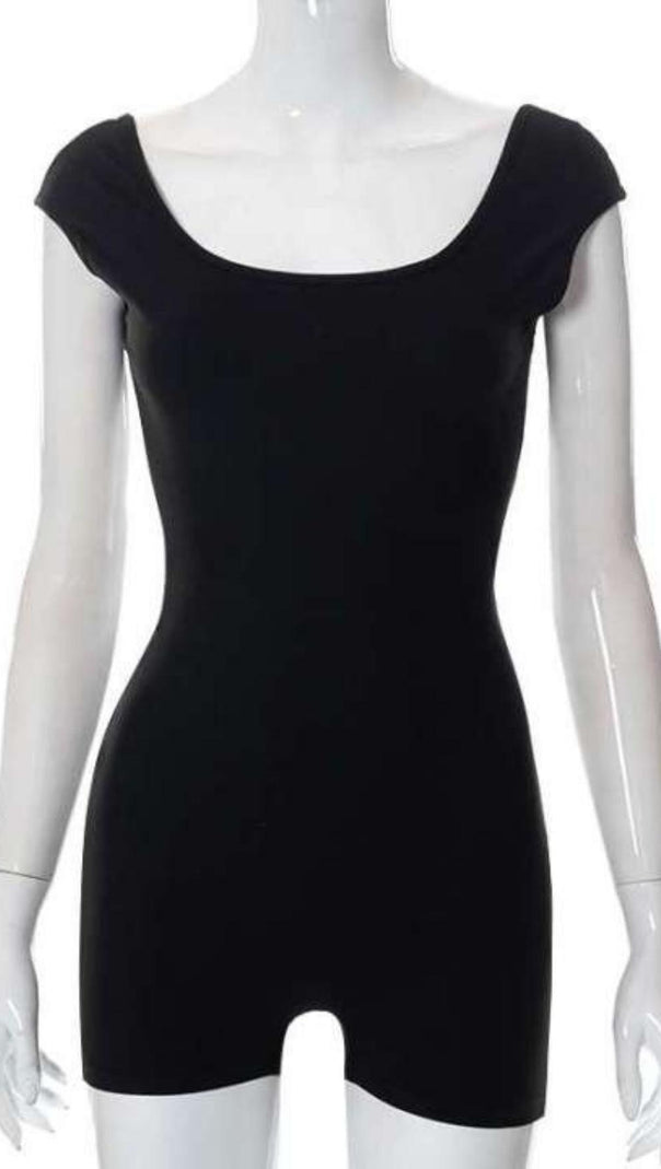 Figurbetonter, rückenfreier Bodysuit