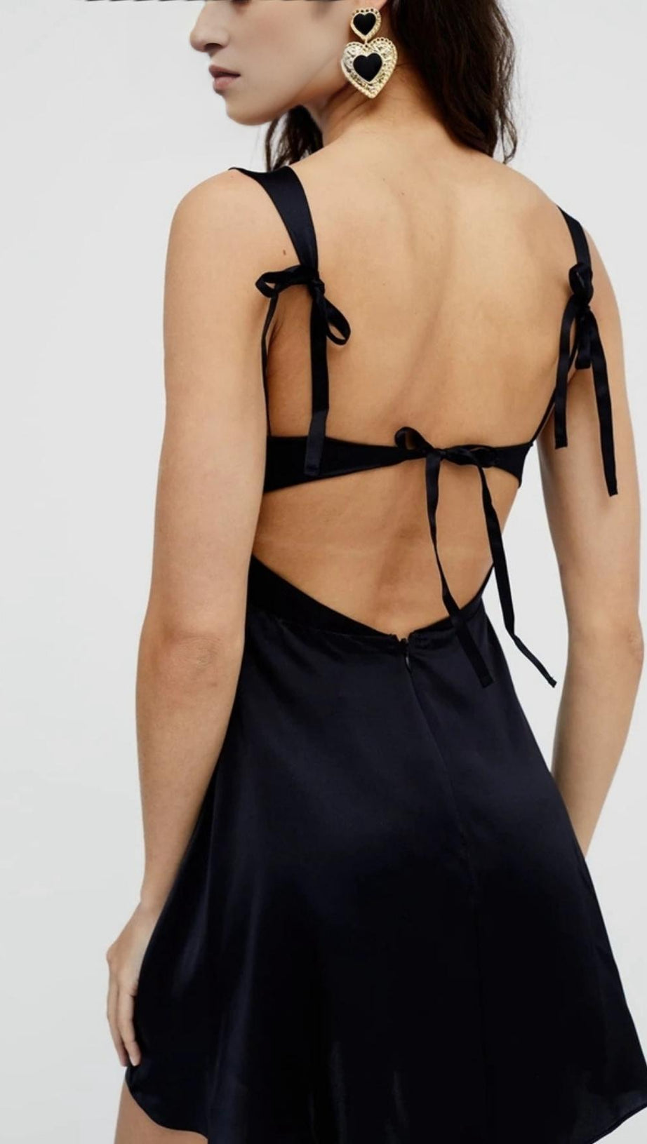 BANDAGE SLEEVELESS MINI DRESS IN BLACK