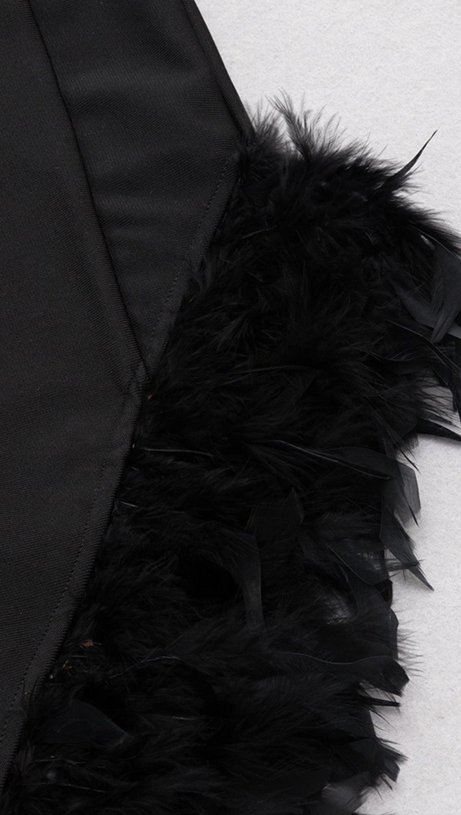 ABITO MIDI NERO CON SCOLLO A V E MONOSPALLA