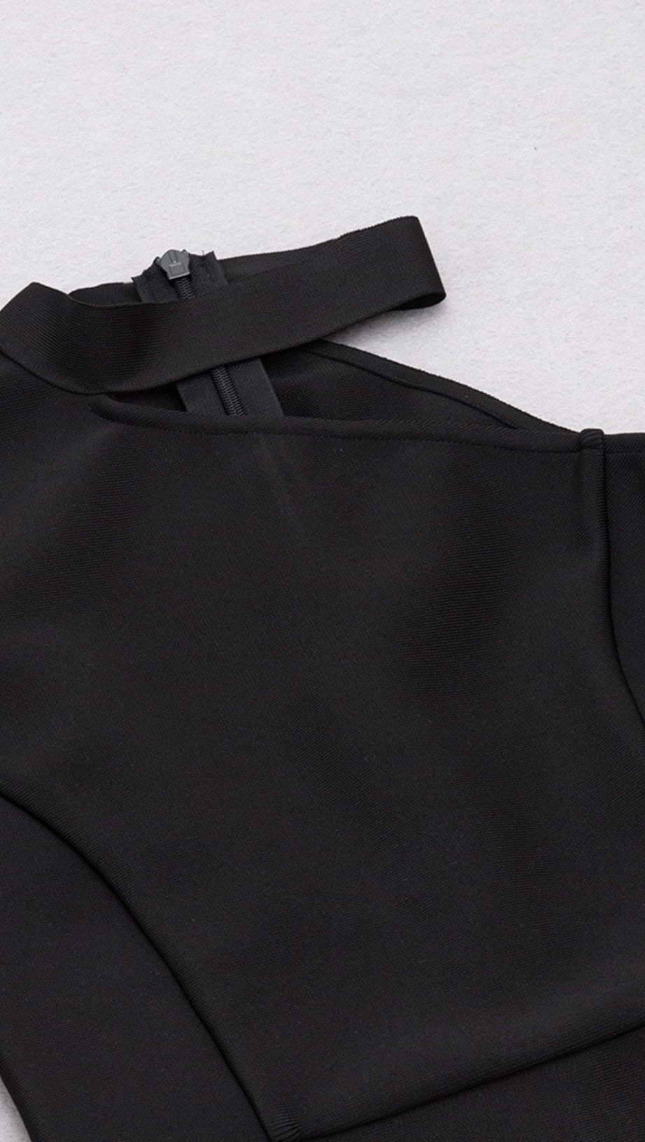 ABITO MIDI NERO CON SCOLLO A V E MONOSPALLA