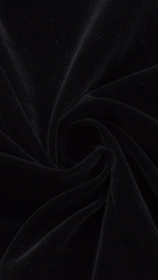 ÄRMELLOSES, figurbetontes MIDIKLEID IN SCHWARZ