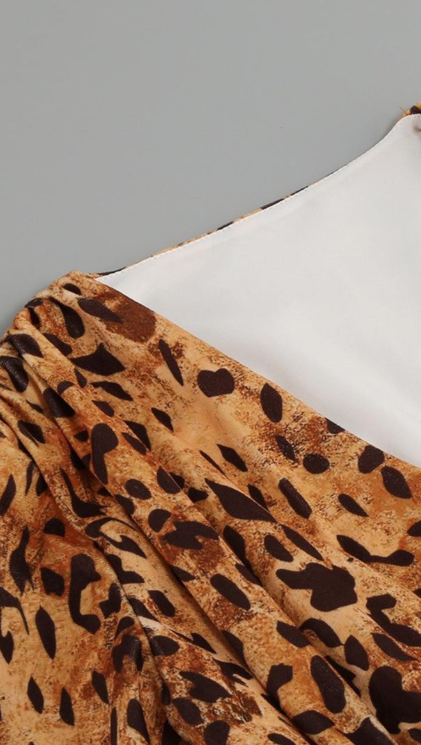 MINIKLEID MIT V-AUSSCHNITT UND LEOPARDENMUSTER