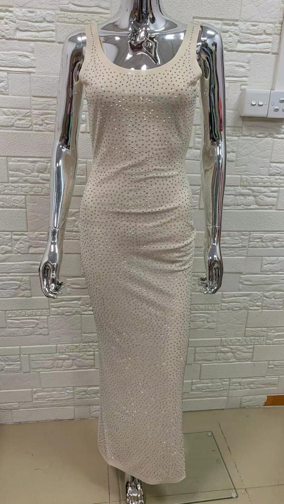 SEQUIN BODYCON MAXI DRESS IN WHITE