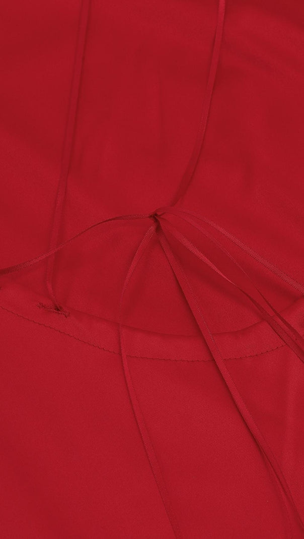 AIIZIE SLEEVELESS RUCHED MIDI DRESS IN RED - product image